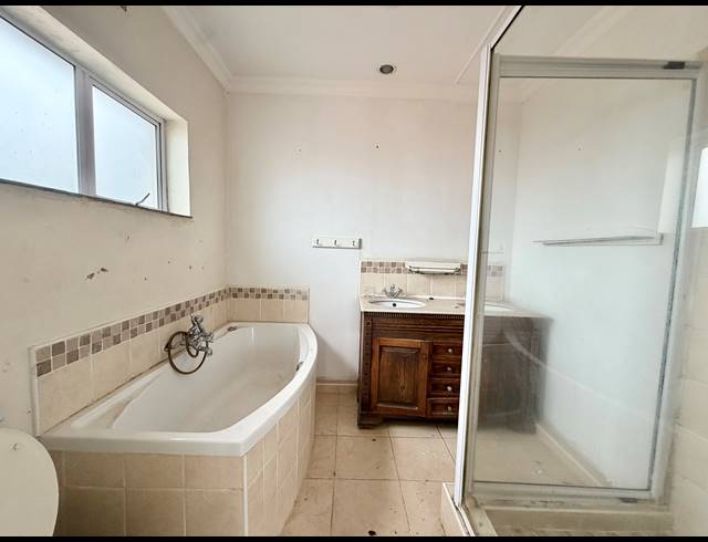 4 BEDROOM HOUSE FOR SALE IN BALLITO CENTRAL